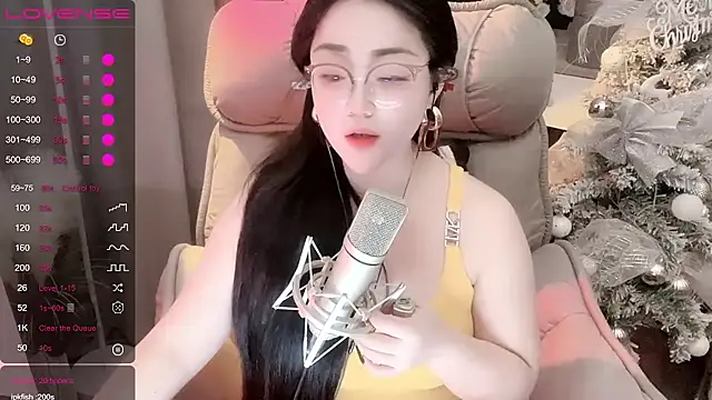 Monica-666888- webcam