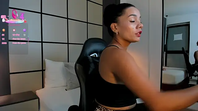 dana_daree - Dana_daree's free webcam - UK Sex Cams