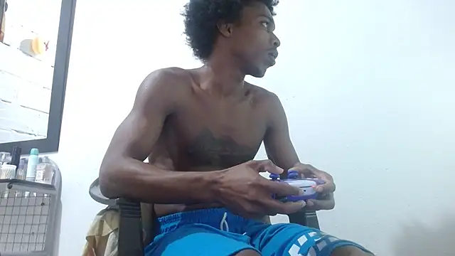 Larry-n-clouds webcam