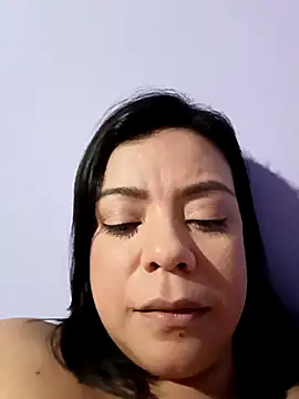 sofiia_w26 - Sofiia_W26's free webcam