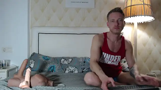 jessicasteve (Ask my age) - 🔥Horny and feeling playful today 😈