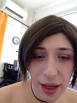 HoneyValentine webcam