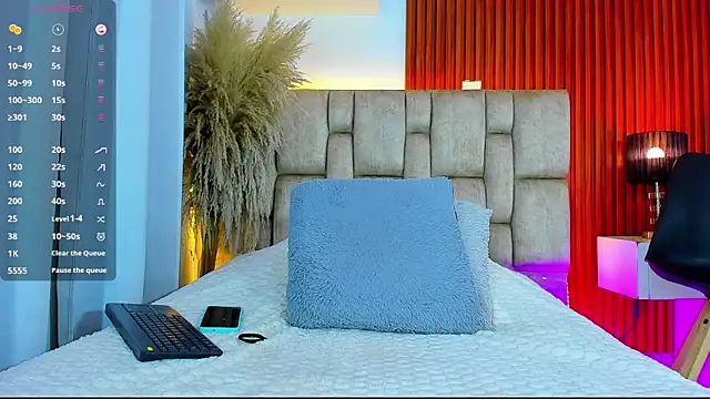 whitney_white_ webcam