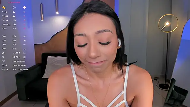 LizzHamilton__ webcam