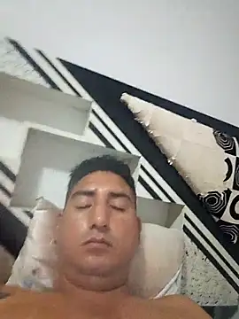 Yrresistible666 webcam