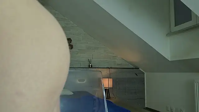 foxxy_milf - Foxxy_milf's free webcam - UK Sex Cams