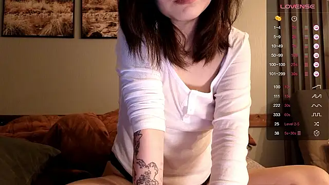 nullgirl (F teen) - Suck finger with eyes contact