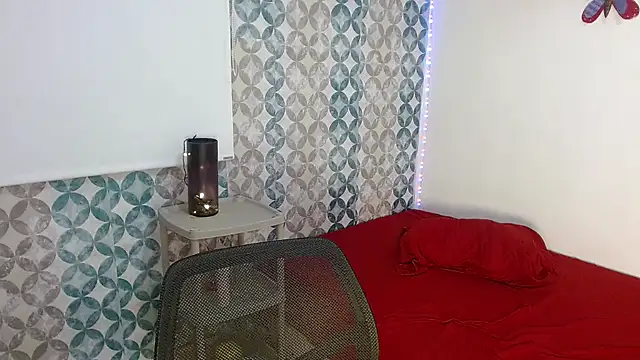 emilybateee (F young) - DOGGY + FINGERS IN ASS🥵🤞