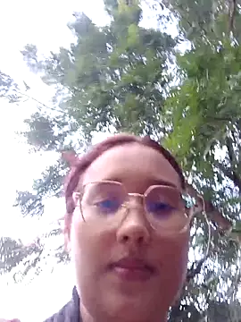 young_dairy01 - Young_dairy01's free webcam