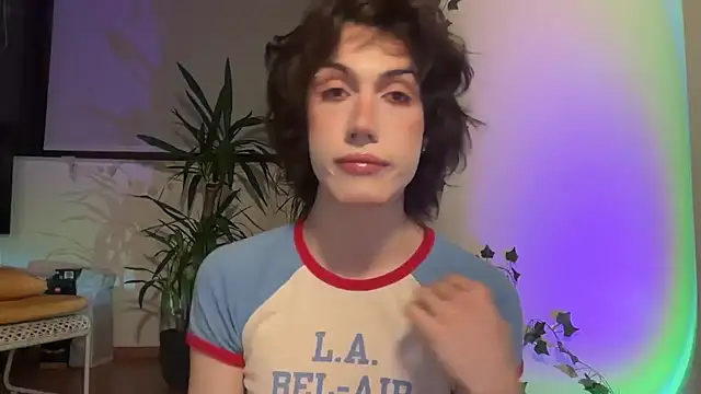 kira_yoshika9e webcam