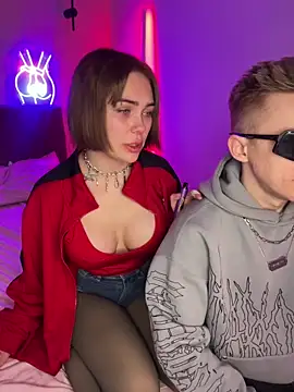 Grotesk_Couple webcam