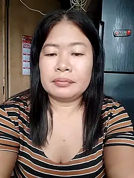 Lovelywoman43 webcam