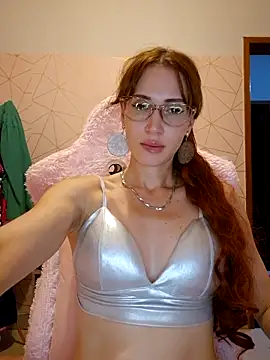 Irresistible24 webcam