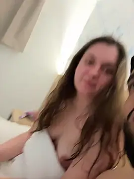 louise-mai2001 (F young) - Cuckold