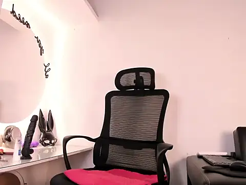 tayrana_banks webcam