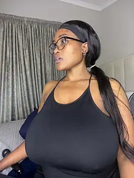 Bustygoddess32