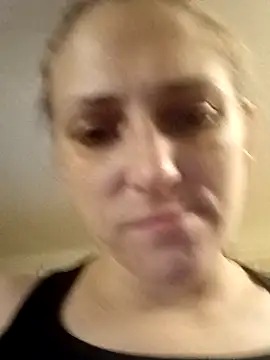 ladysn0w26 - LadySn0w26's free webcam