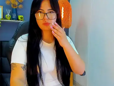 eliza_pink24 - Eliza_pink24's free webcam - UK Sex Cams