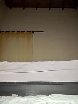 Webcam Model (agneswithlove)  is live.Free join now!