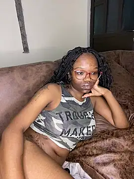 YummyMelanin117 webcam