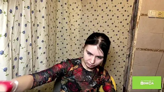 EstherKiester webcam