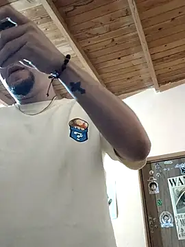 hallowedmilan - HallowedMilan's free webcam