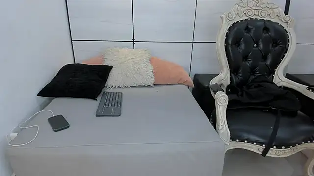 stephane_rouss (M twink) - show cum in public