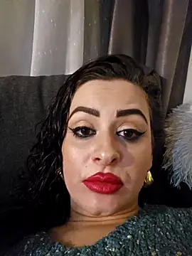 WatchTheQUEEnConQuer88 webcam