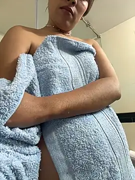 EMILIIA_RICHTER__ webcam