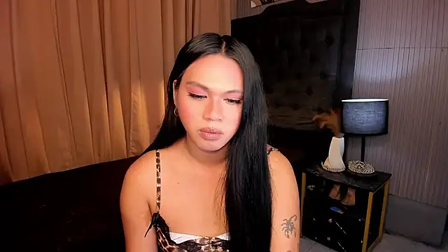 asianhugecockjulia webcam