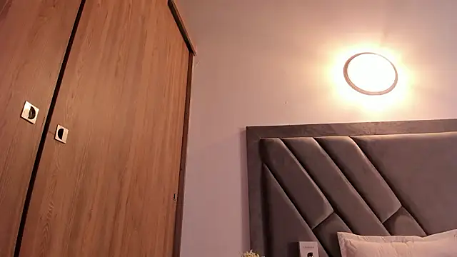 brenda_nova18 - Brenda_nova18's free webcam - UK Sex Cams