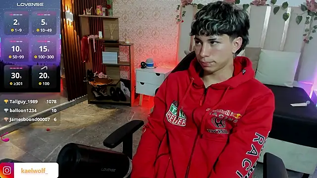kaelwolf_tay webcam