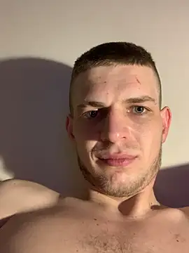 omg6phoo9 (Ask my age) - I'll show you my dick 🍆🍆