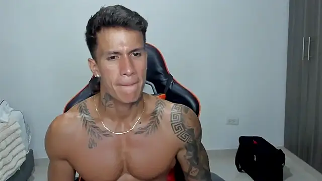 pettergrey1 - Pettergrey1's free webcam - UK Sex Cams