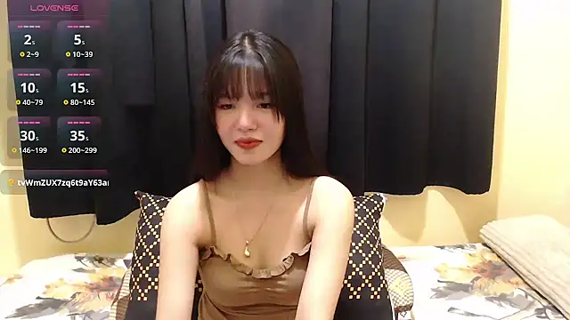 x_brittany_x (F young) - Masturbation to cum