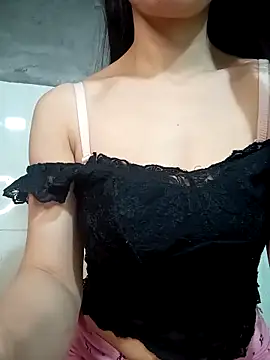 vyvvyy69 - Vyvvyy69's free webcam - UK Sex Cams