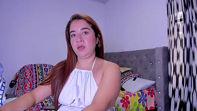 naive_natty10 - Naive_natty10's free webcam