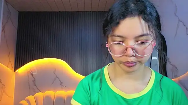 victoria_castillo_b webcam