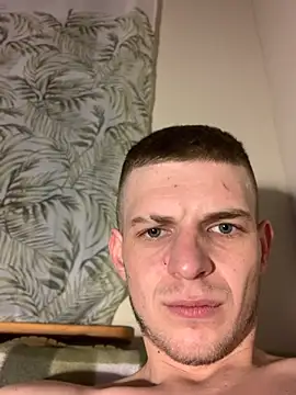 omg6phoo9 (Ask my age) - I'll show you my dick 🍆🍆