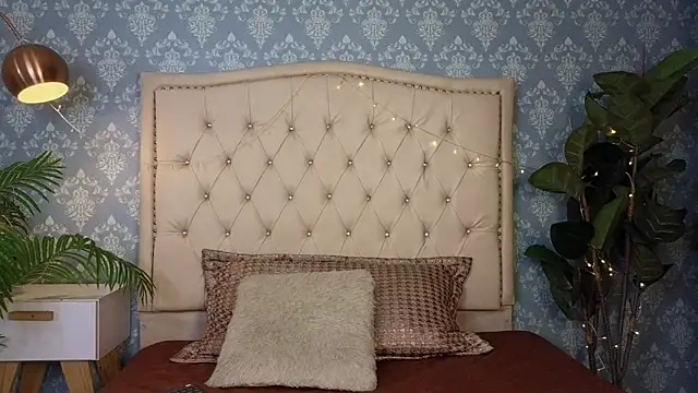 Blakee_Blossom webcam