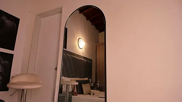 brenda_nova18 (F young) - doggy and fingers in ass