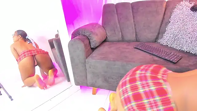 naomy-lopez - Naomy-lopez's free webcam - UK Sex Cams