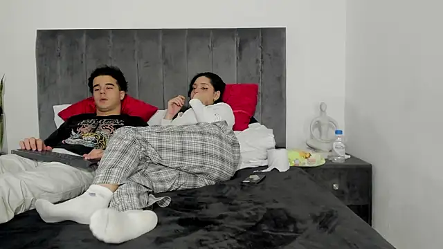 redndizzy - RedNDizzy's free webcam - UK Sex Cams