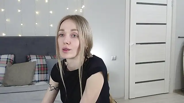 JuliMils webcam