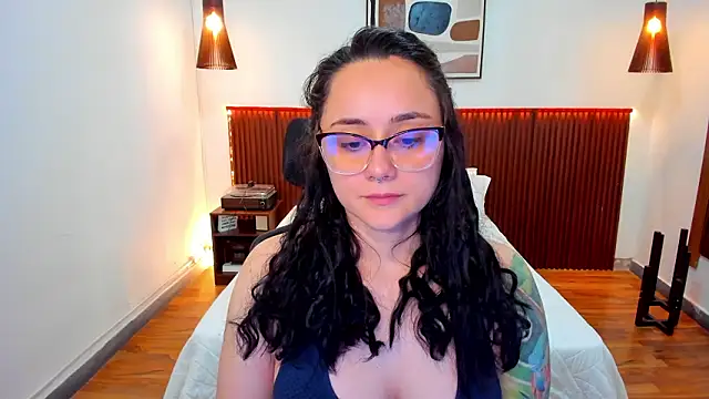 KatherineBond webcam