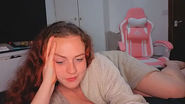 ENGLISHEMILY_69 webcam