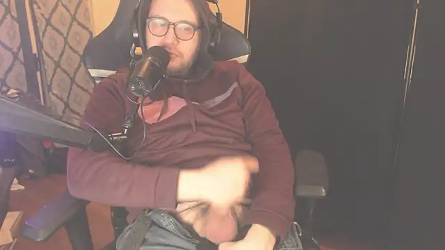 chicostick413 - Chicostick413's free webcam - UK Sex Cams