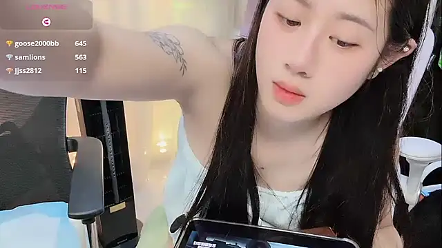 yvonne-07 - Yvonne-07's free webcam - UK Sex Cams