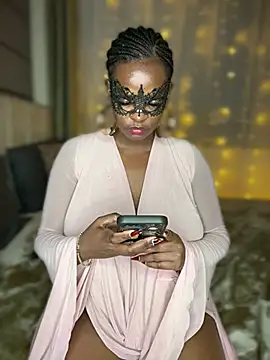 Webcam Model (ScarletMuseX)  is live.Free join now!