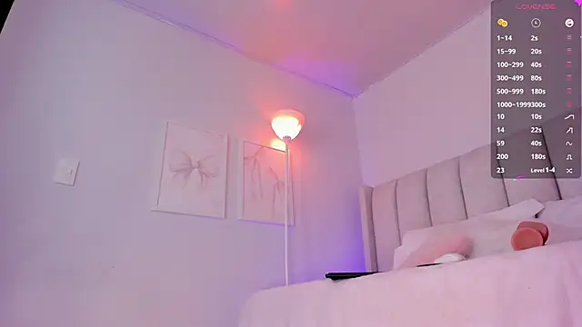 your_alina18 webcam